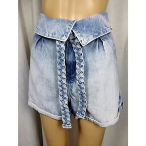 Tortoise Denim Womens Pleated Hot Pants 29 Acid Wash Mid Rise Y2K Braided Belt